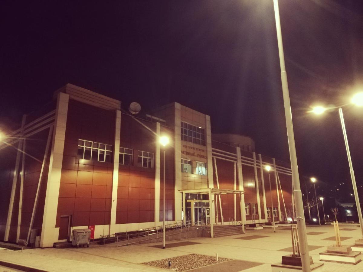 Obiteljski Apartman Borovi Visoko Exterior photo