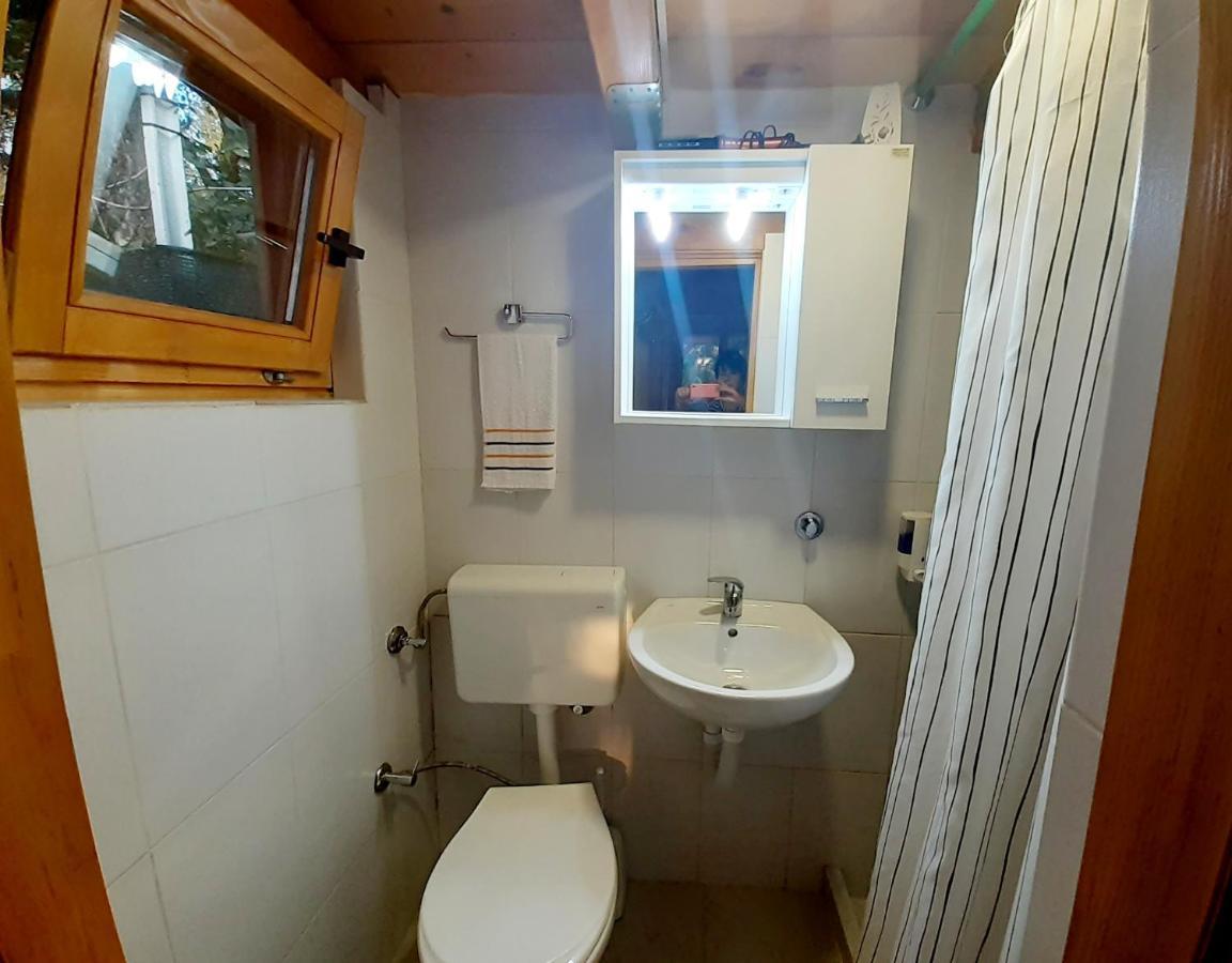 Obiteljski Apartman Borovi Visoko Exterior photo