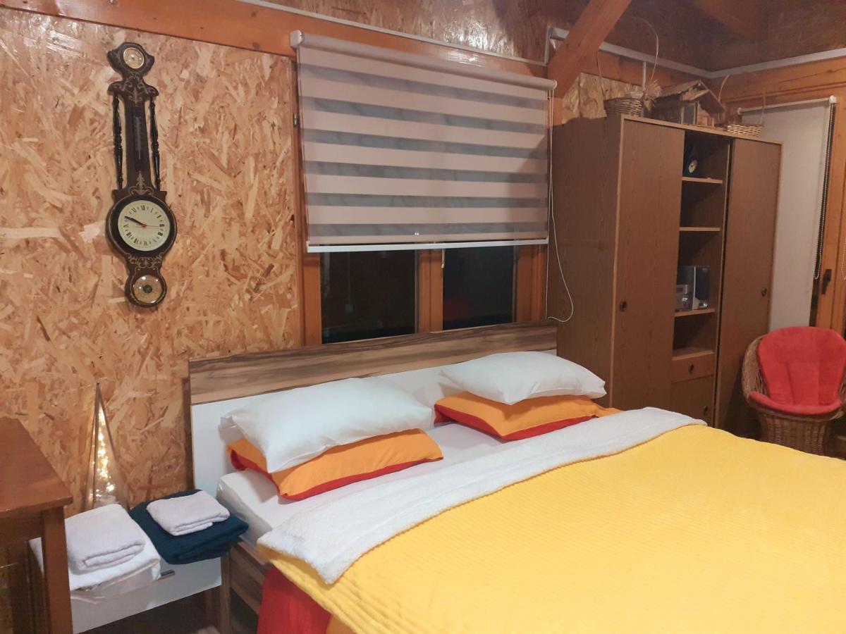 Obiteljski Apartman Borovi Visoko Exterior photo